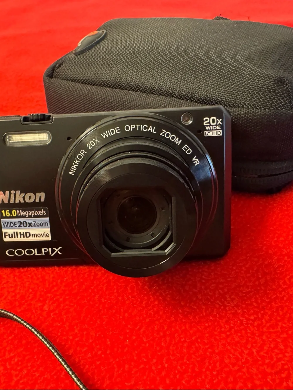 Nikon COOLPIX S7000 BLACK 16.0MP Digital Camera 20x Optical Zoom -Works